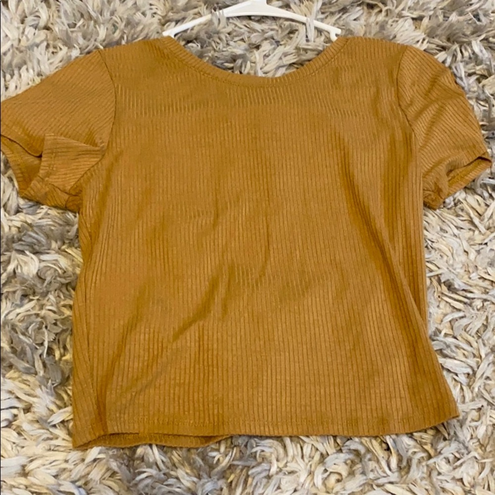 cropped tee